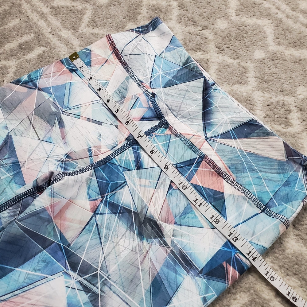 Evolution And Creation Cropped Geometric Leggings - image 5